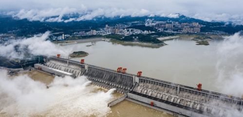 下游洪水这么大 为什么三峡大坝还在泄洪 原因了解一下