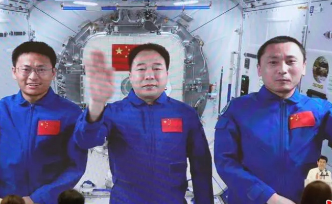 ​太空里还有3个中国人吗
