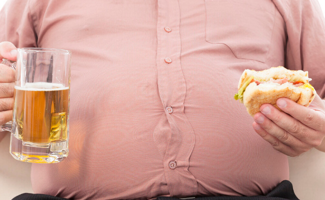 节假日暴饮暴食易引发急性胰腺炎 要如何做呢