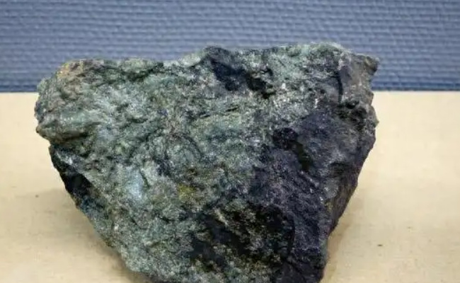​以产地命名 又一新矿物被中国科学家发现了吗