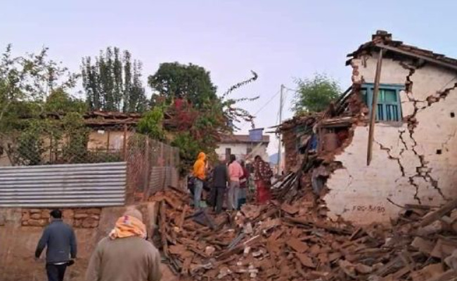 尼泊尔地震已致157人死亡吗