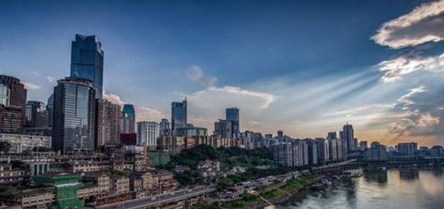 中国排名前三的一线城市,第一座以 懒 闻名,第二座走路很累
