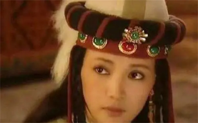 她是女版成吉思汗 32岁嫁7岁孩童 有8个儿女 最后一统蒙古