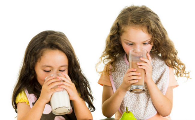 儿童能把牛奶当水喝吗 儿童喝牛奶有助于长高吗