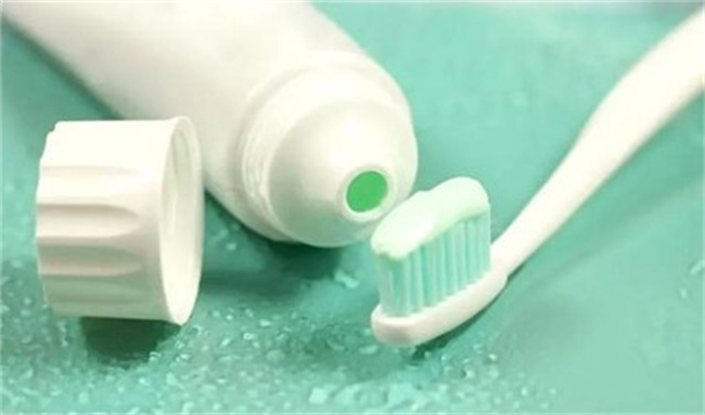 买牙膏建议这4种牙膏最好别买 很多家庭还在用 你家有吗