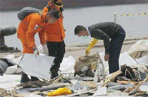 1992年桂林空难,141人航班全部遇难,40吨机体残骸至今下落不明