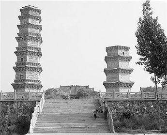 跨越千年的寿圣寺双塔 