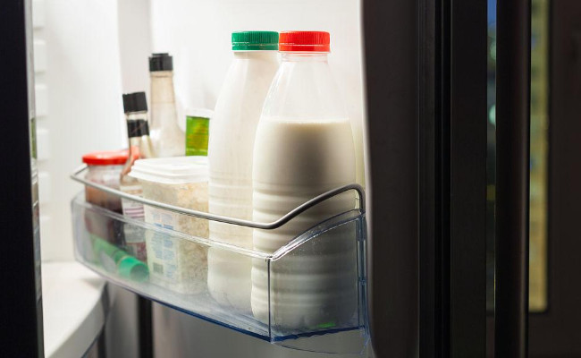 冰箱门上放牛奶隐患有多大