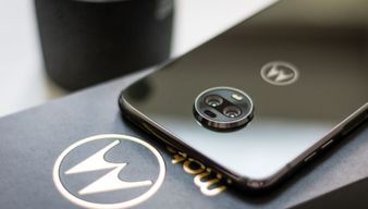 摩托罗拉发布三款新品,联想双品牌手机战略重新出发