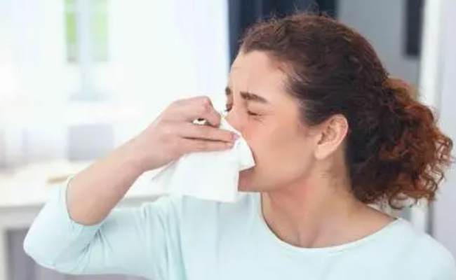 鼻炎的形成原因是什么  鼻炎液体口罩能用吗