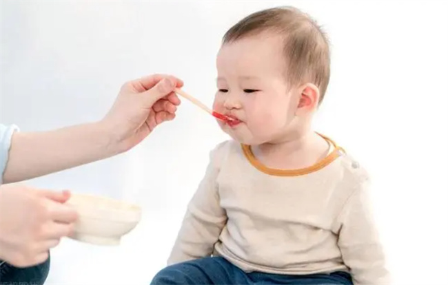 宝宝多大能吃盐 利用天然食材调味 宝宝吃得营养又健康