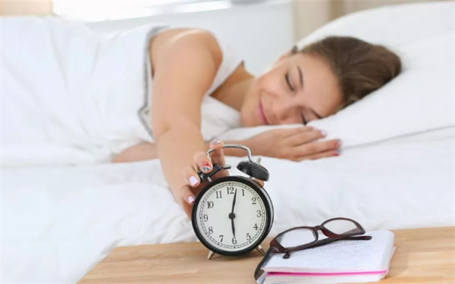 最佳睡眠是8小时吗，最佳睡眠时间是几小时