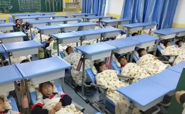 杭州探索全国首个“午休躺睡”规范，有何意义