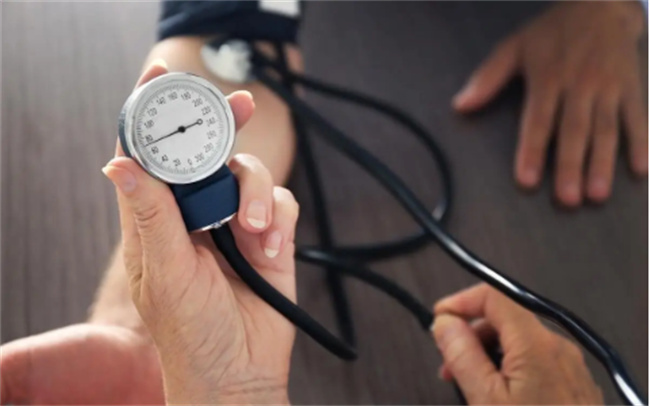 患了高血压  高压低压与脉压哪个升高危险大些