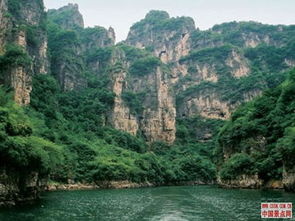 龙庆峡风景区 