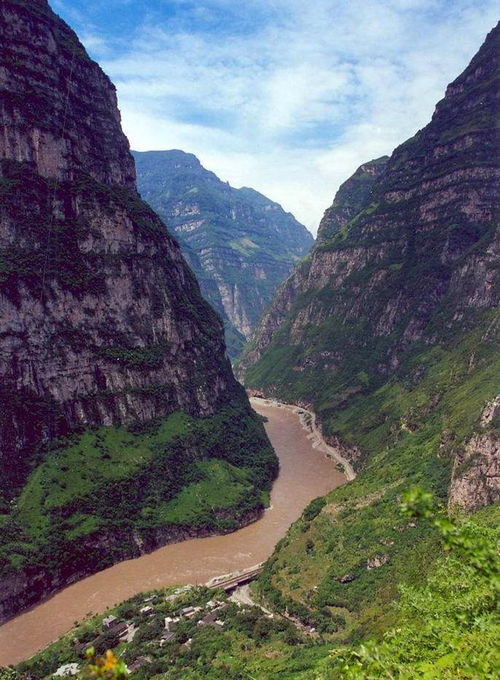 四川这个以深度名扬天下的大峡谷,禁止外国人进入