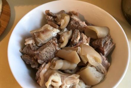 申扎县特产-蘑菇炖羊肉