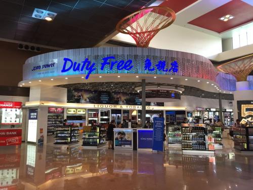在泰国曼谷机场免税店买化妆品还可以退税吗 