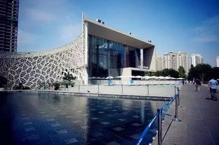 上海自然博物馆建筑特色(上海自然博物馆外形)