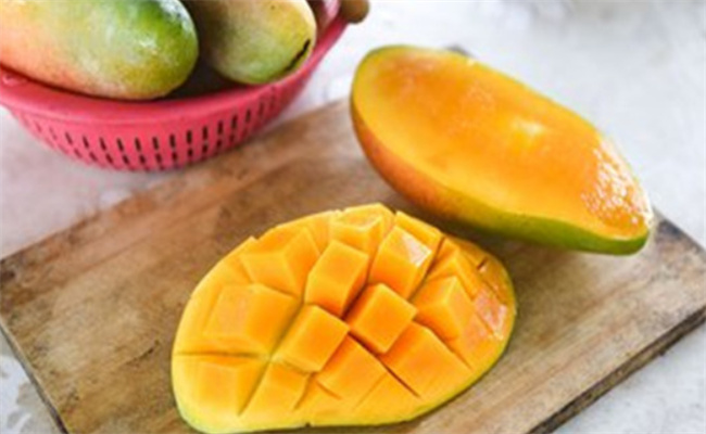 吃太多芒果皮肤会变黄吗，芒果有哪些功效