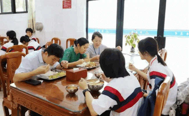 珠海市将逐步取消学校教工食堂，有什么用意